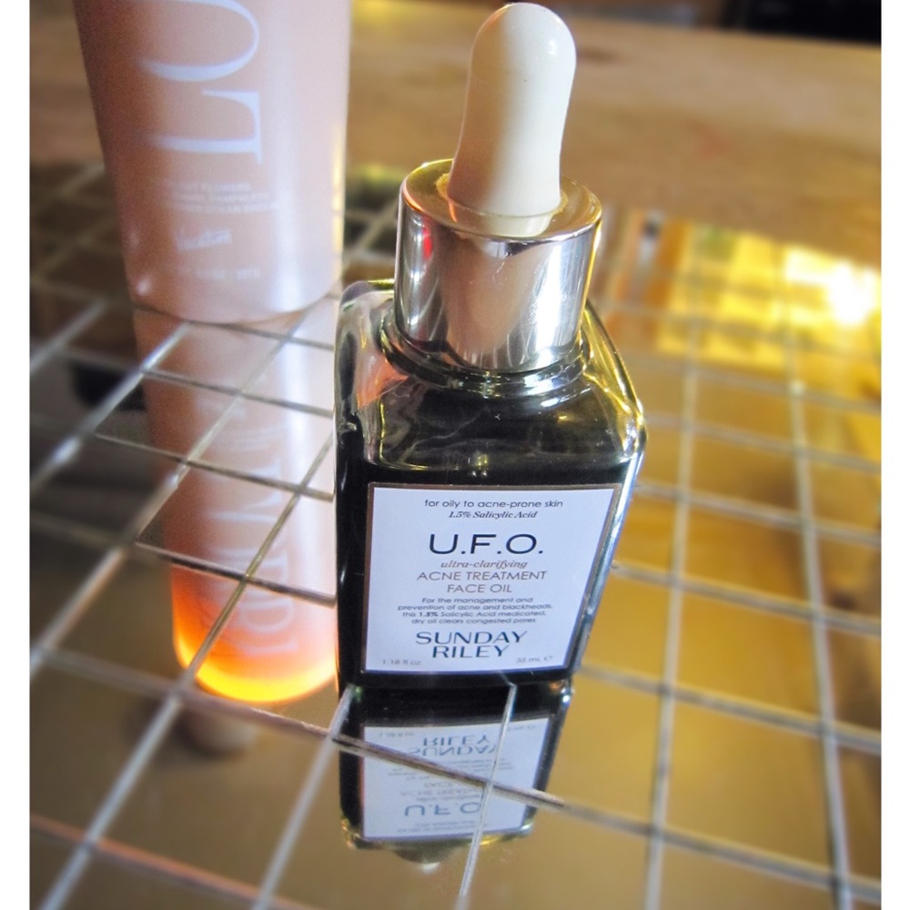 Sunday Riley U.F.O. Acne Treatment Face Oil